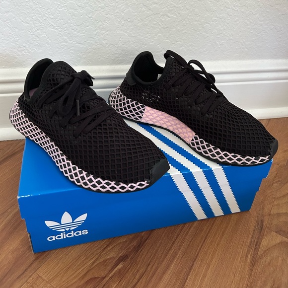 Adidas Women’s running shoes - Picture 1 of 3